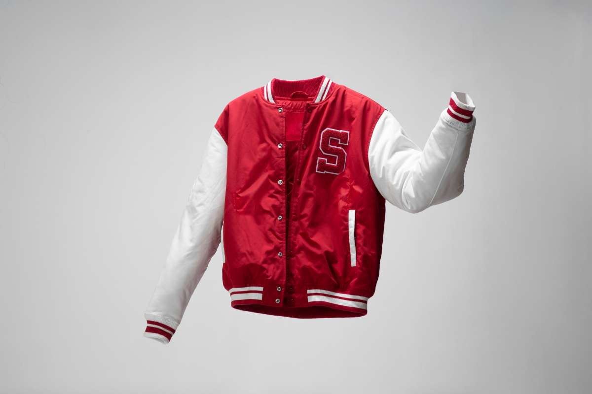 Trendy varsity jackets in contrasting sleeves and premium fabrics.