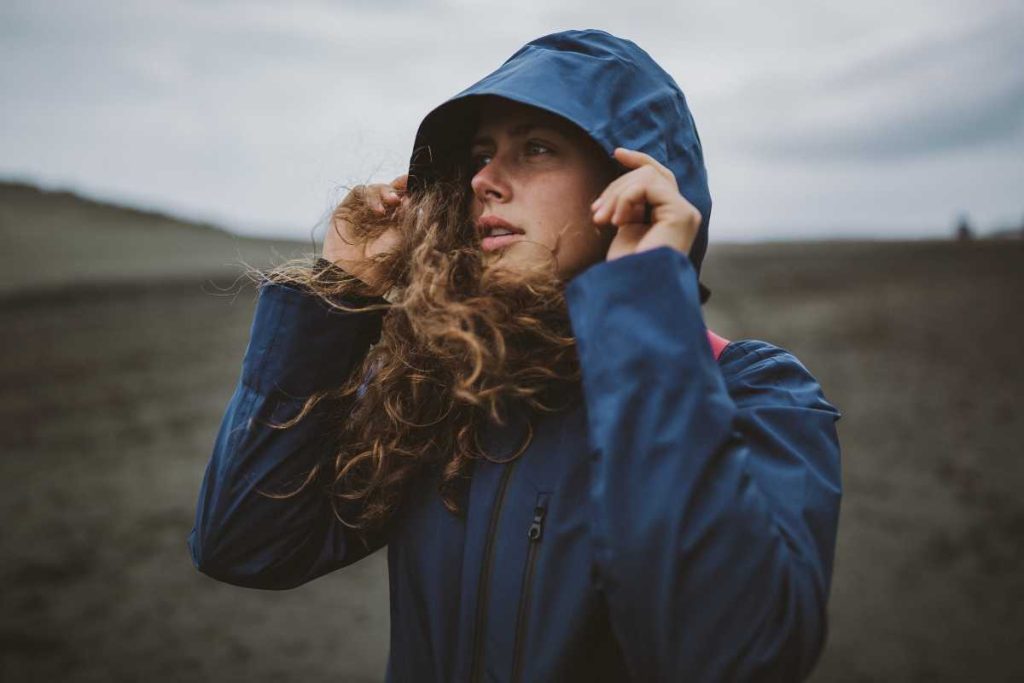 Windproof Jacket designed for hiking and daily wear.